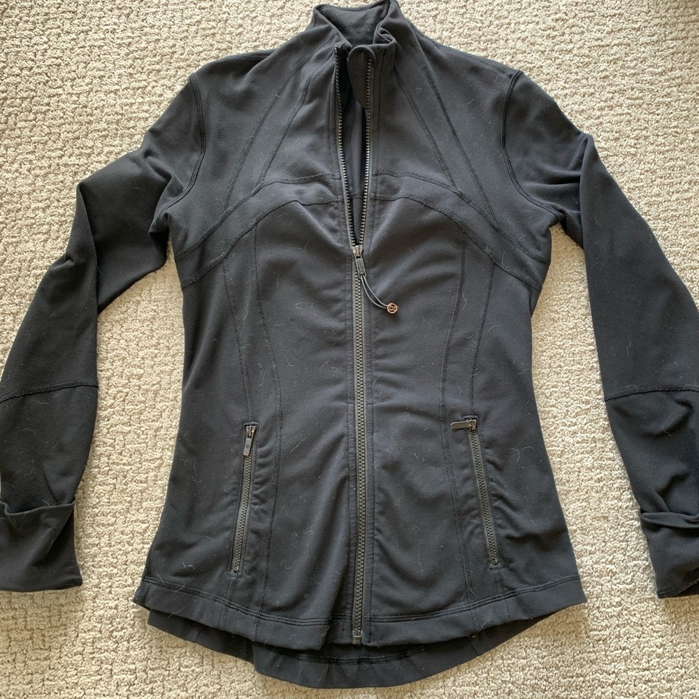Lululemon black women’s zip, size 6